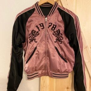 Reversible bomber jacket